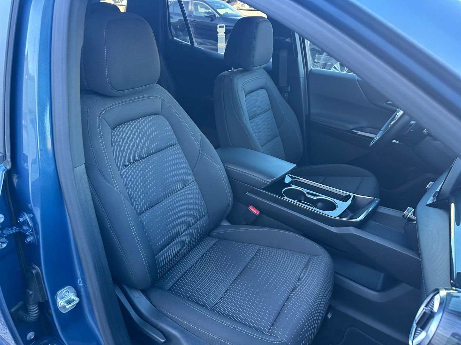 Used 2025 Chevrolet Equinox LT image 35