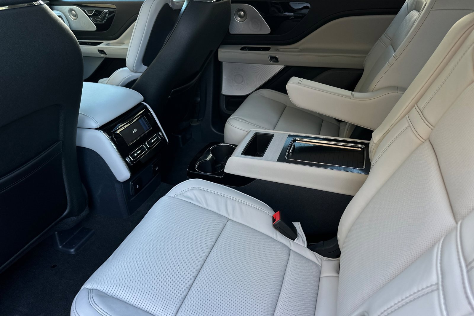 New 2025 Lincoln Aviator Reserve w/ Equipment Group 201A image 11