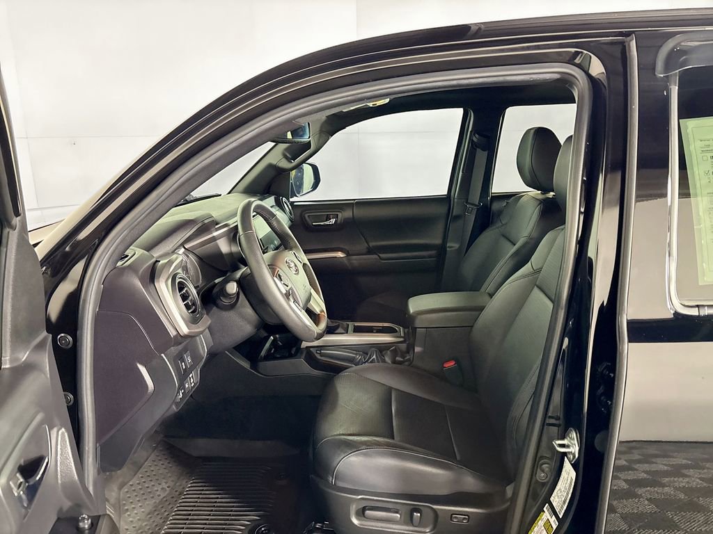 Used 2023 Toyota Tacoma Limited image 11