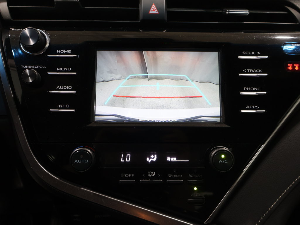 Used 2018 Toyota Camry SE FWD image 24