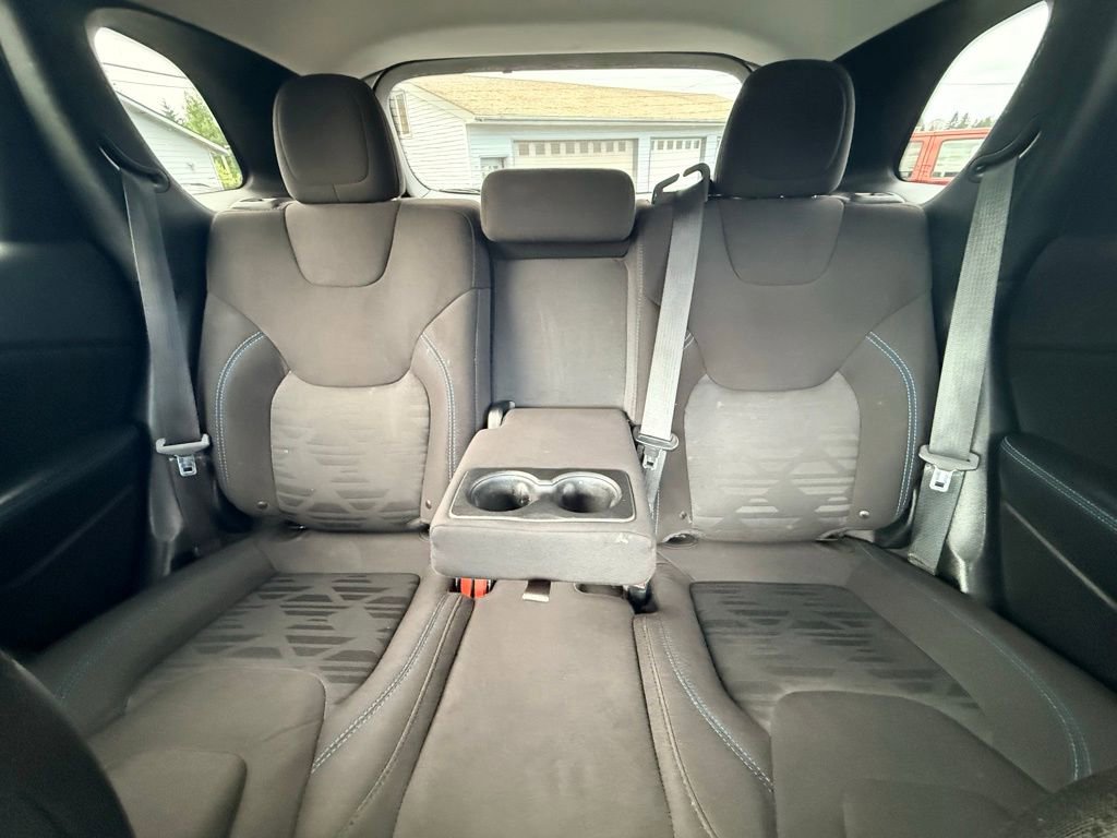 Used 2019 Jeep Cherokee Sport image 28