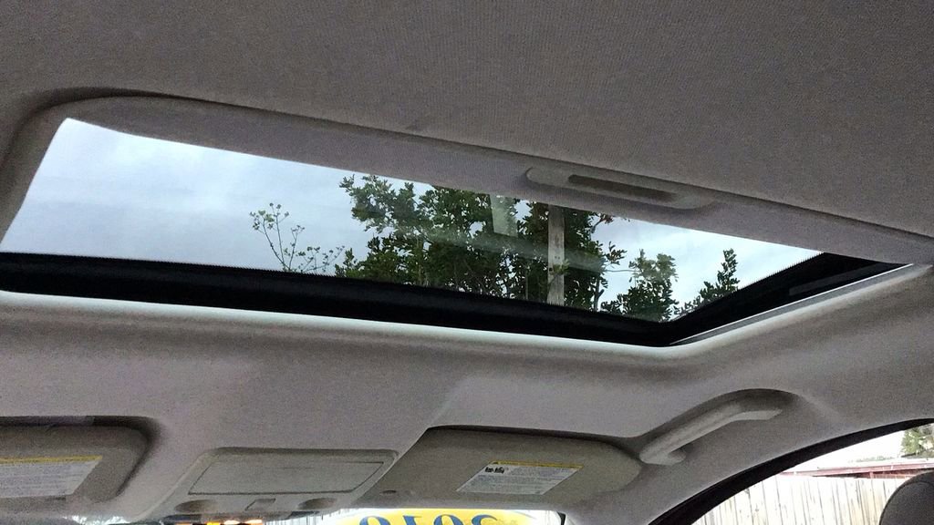 Certified 2019 Ford EcoSport SE w/ SE Convenience Package image 16