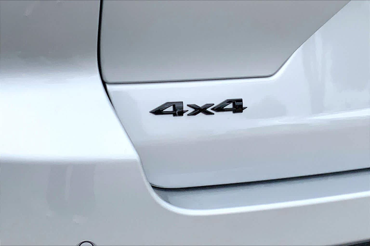 New 2026 Jeep Grand Cherokee Altitude AWD/4WD image 14