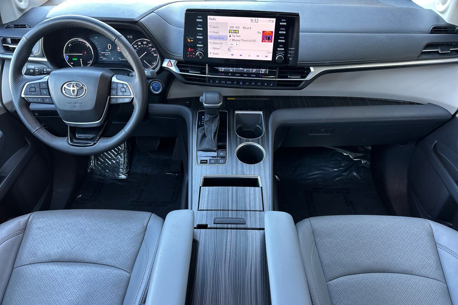 Certified 2023 Toyota Sienna Limited image 17