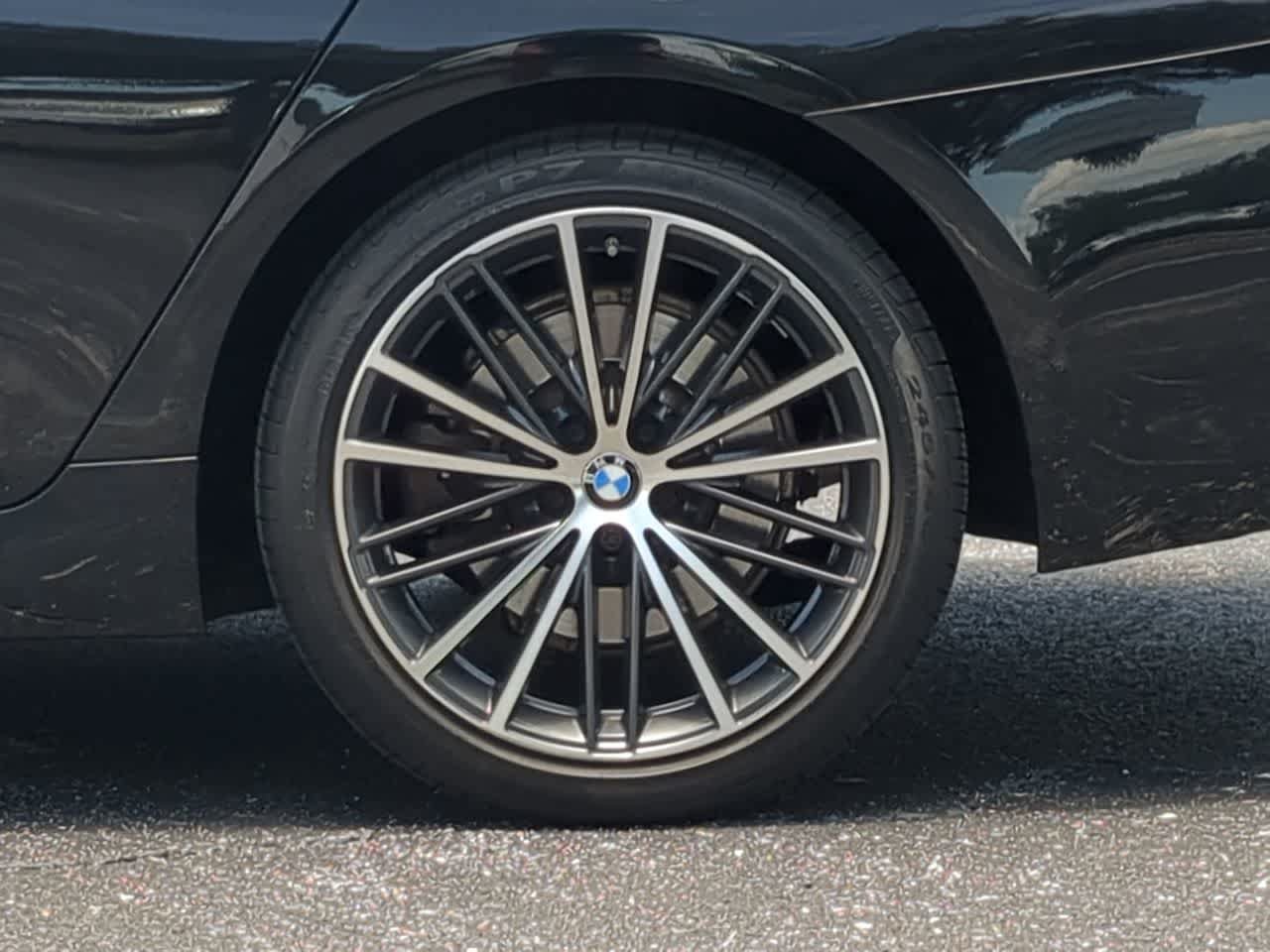 Used 2022 BMW 530i w/ M Sport Package RWD image 13