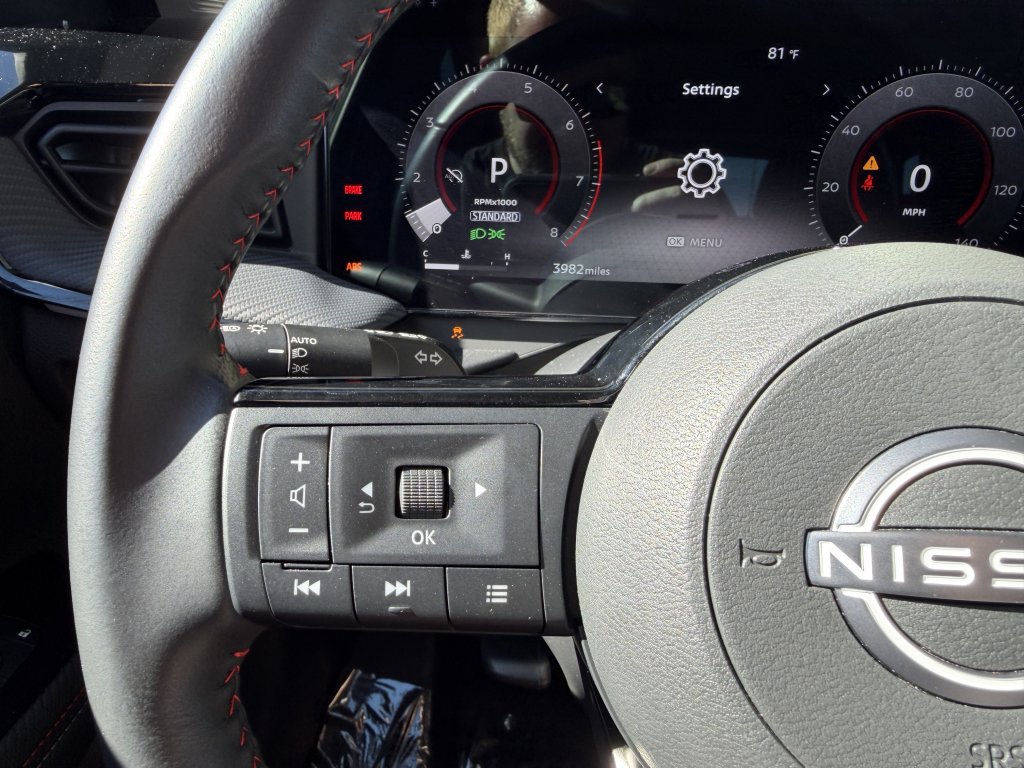 Used 2025 Nissan Kicks SR FWD image 28
