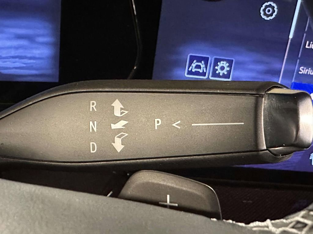 Used 2024 Chevrolet Traverse Z71 image 28