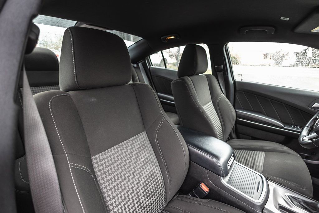 Used 2023 Dodge Charger SXT image 28