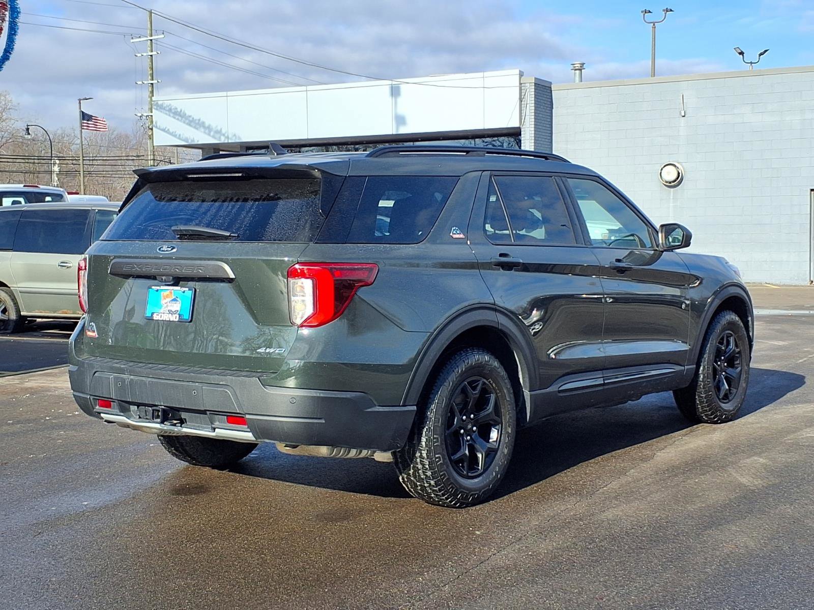 Used 2023 Ford Explorer Timberline image 2