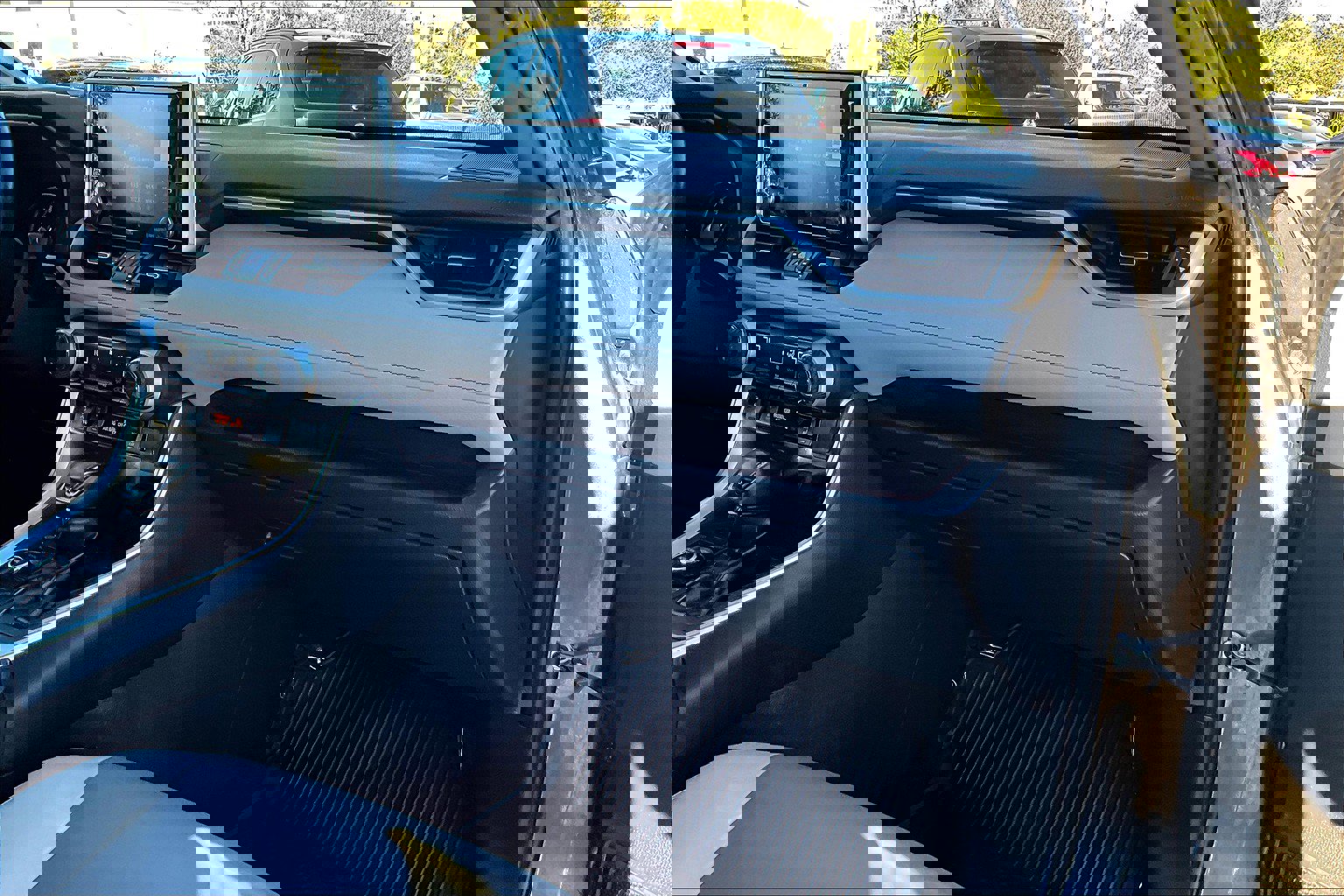 Used 2021 Toyota RAV4 Limited image 15