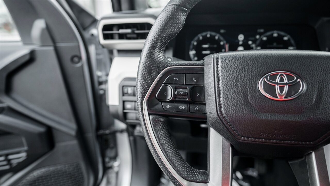 Used 2024 Toyota Tacoma TRD Off-Road image 26