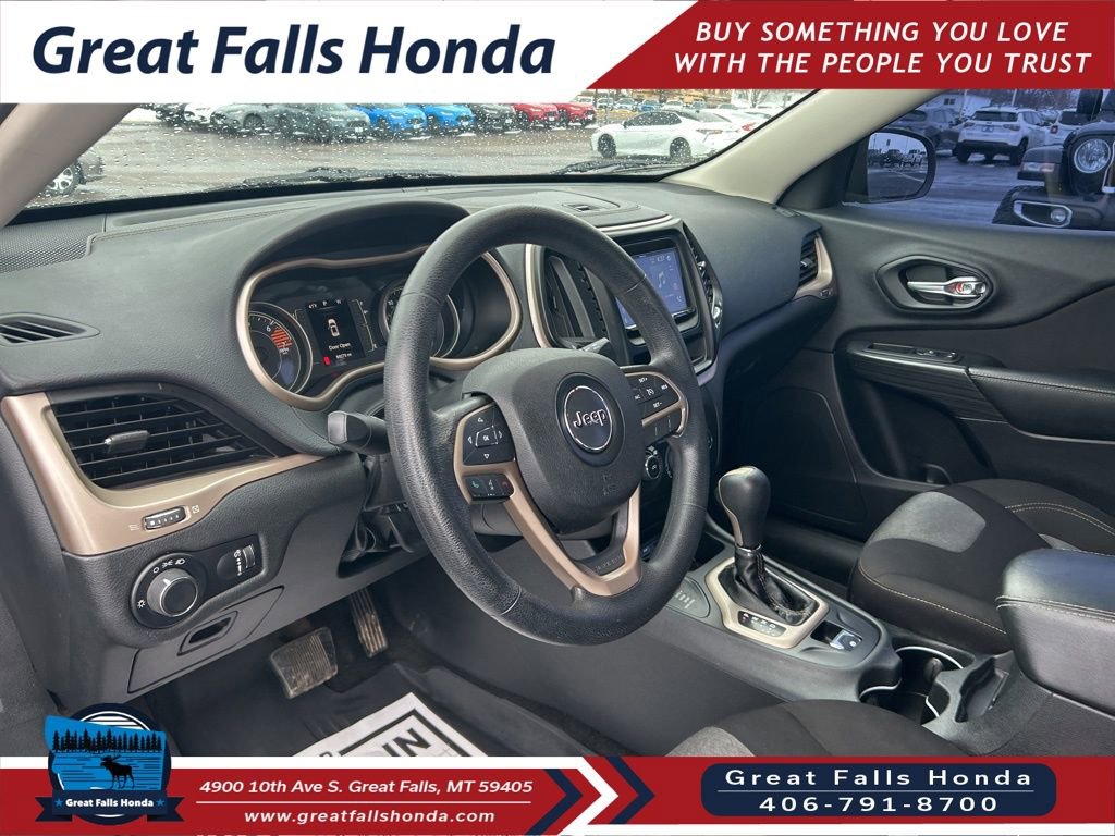 Used 2016 Jeep Cherokee Sport image 13