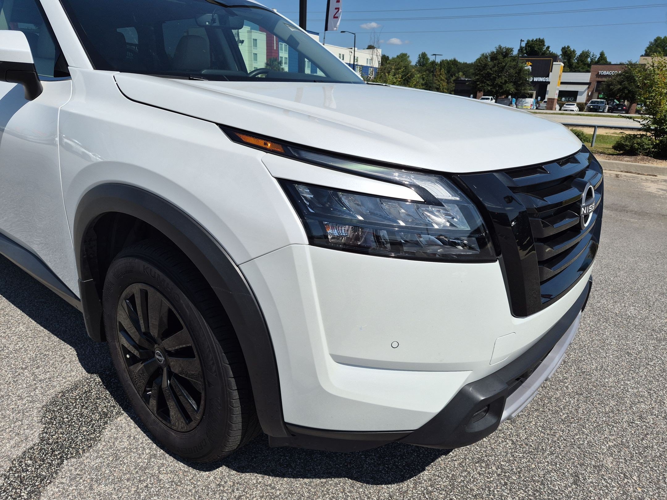 Certified 2025 Nissan Pathfinder SL AWD/4WD image 10