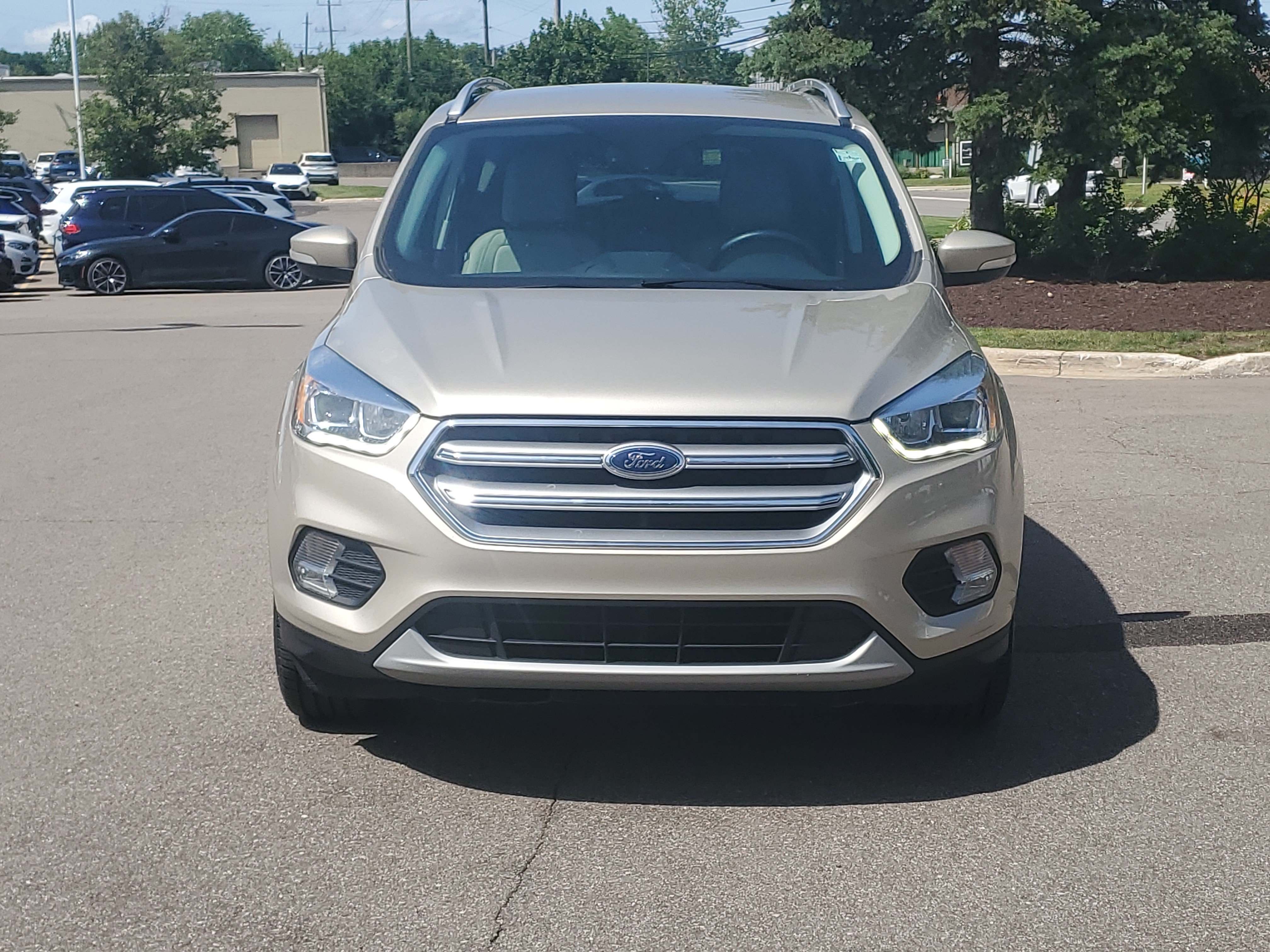 Used 2017 Ford Escape Titanium FWD video 2