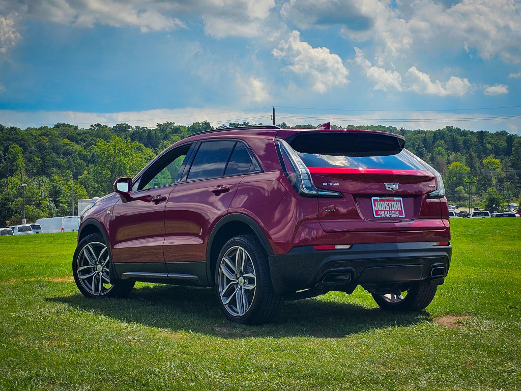Used 2020 Cadillac XT4 Sport w/ Cold Weather Package AWD/4WD image 6