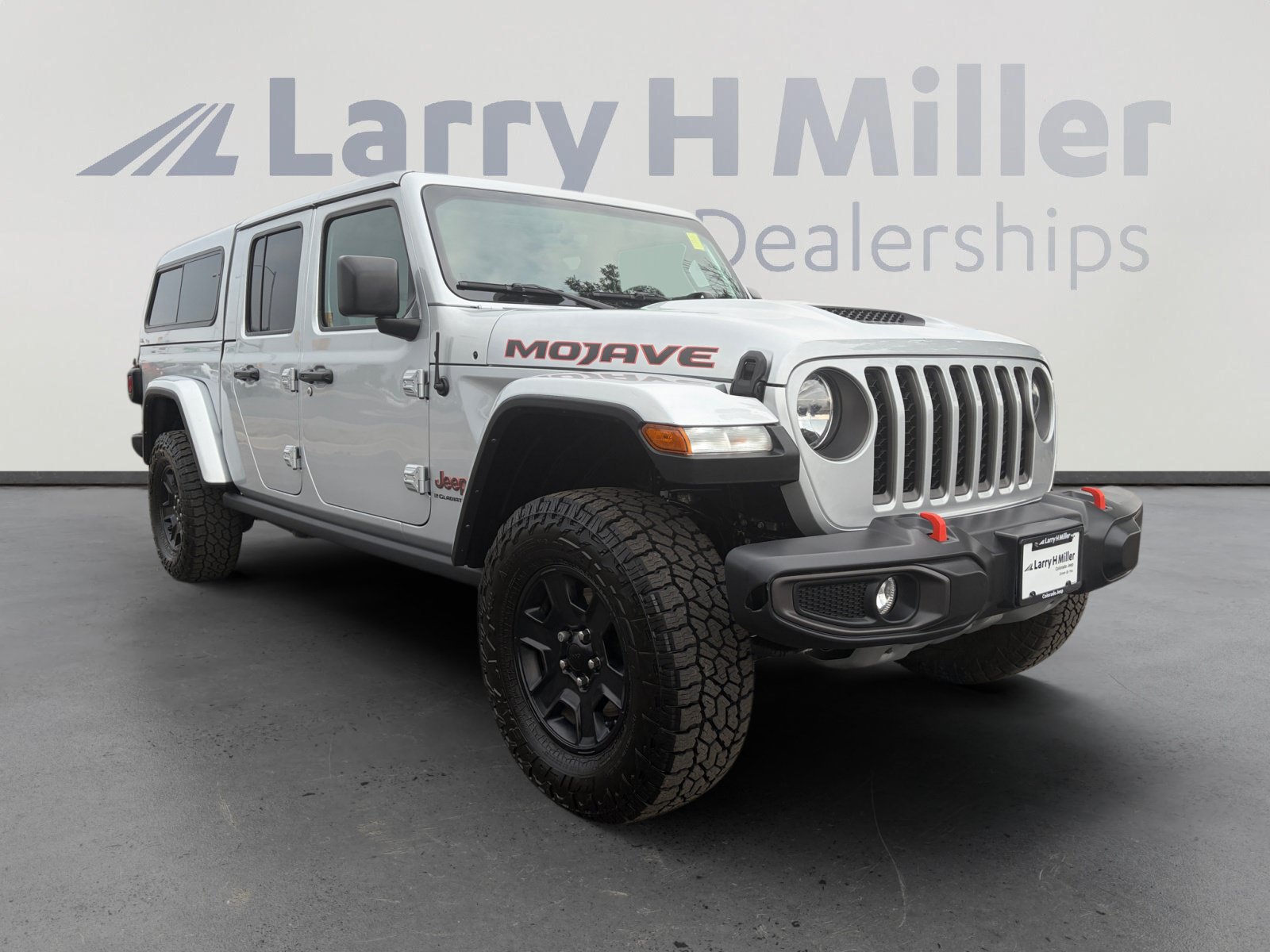 Used 2023 Jeep Gladiator Mojave w/ Cold Weather Group AWD/4WD image 7