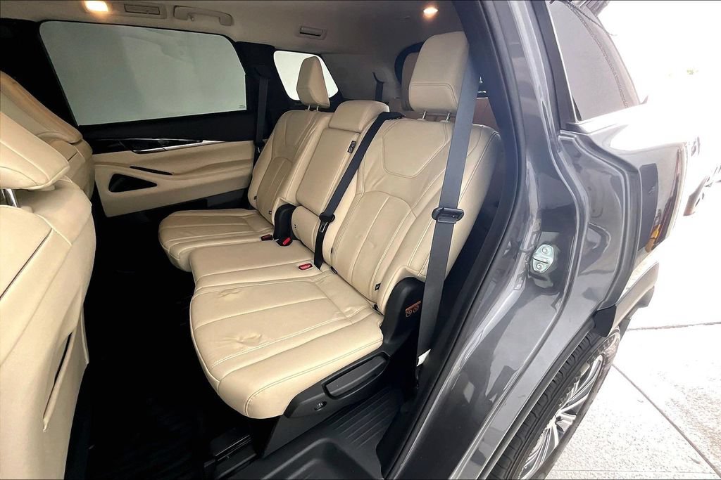 Used 2025 INFINITI QX60 Pure AWD/4WD image 32
