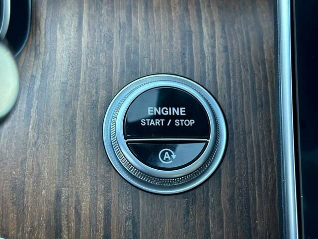 Certified 2025 Mercedes-Benz C 300 Sedan image 27