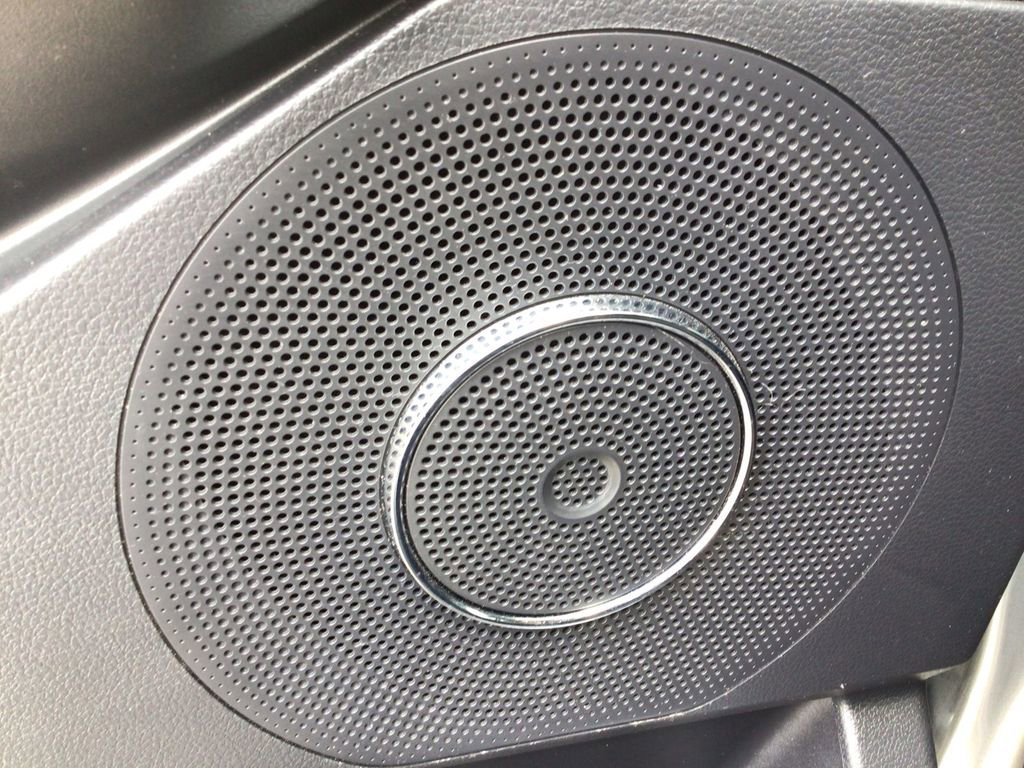 Used 2024 Ford Expedition XLT image 25