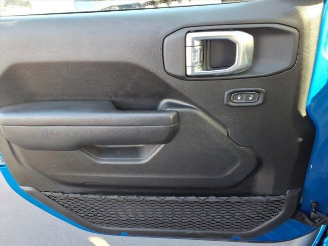 Used 2025 Jeep Wrangler Sport image 22