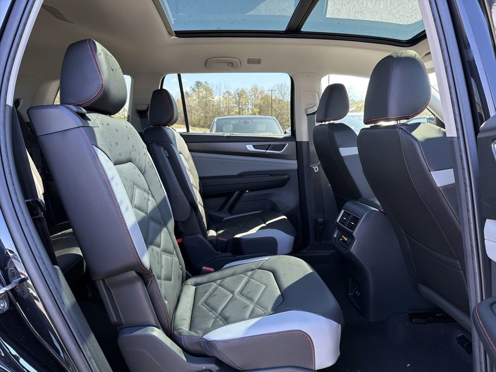 New 2026 Volkswagen Atlas Peak Edition image 19