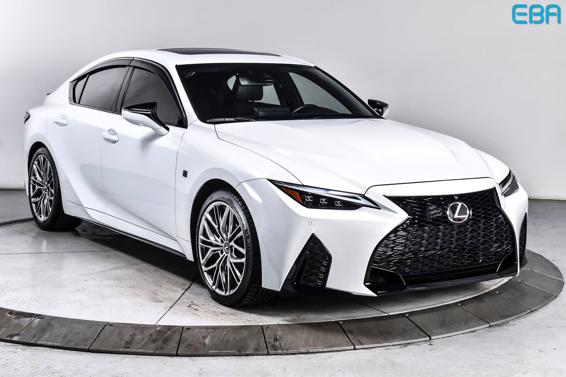 Used 2022 Lexus IS 500 image 1