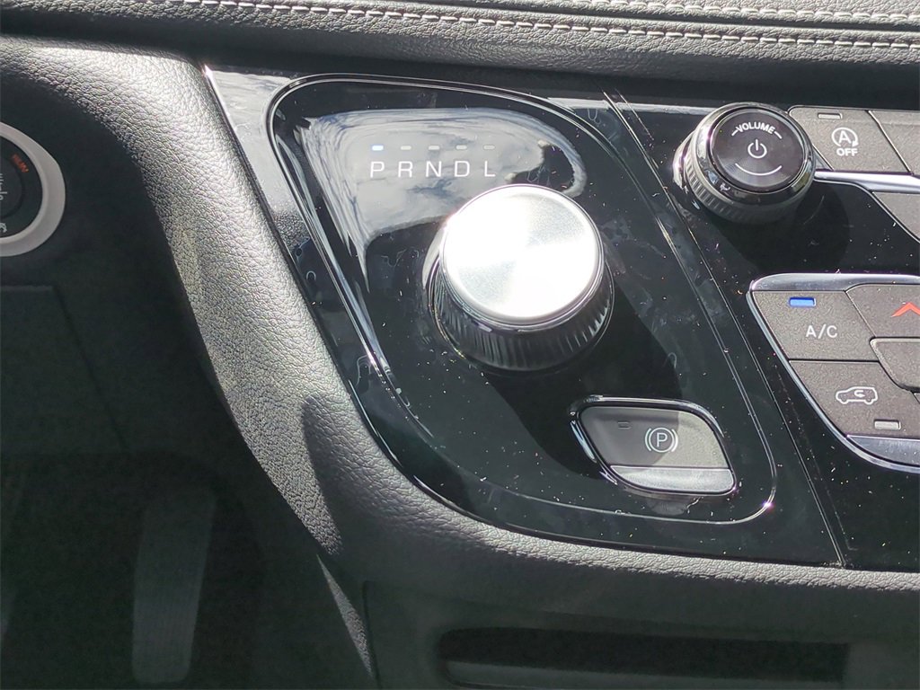 New 2026 Chrysler Pacifica Select w/ S Appearance Package image 20