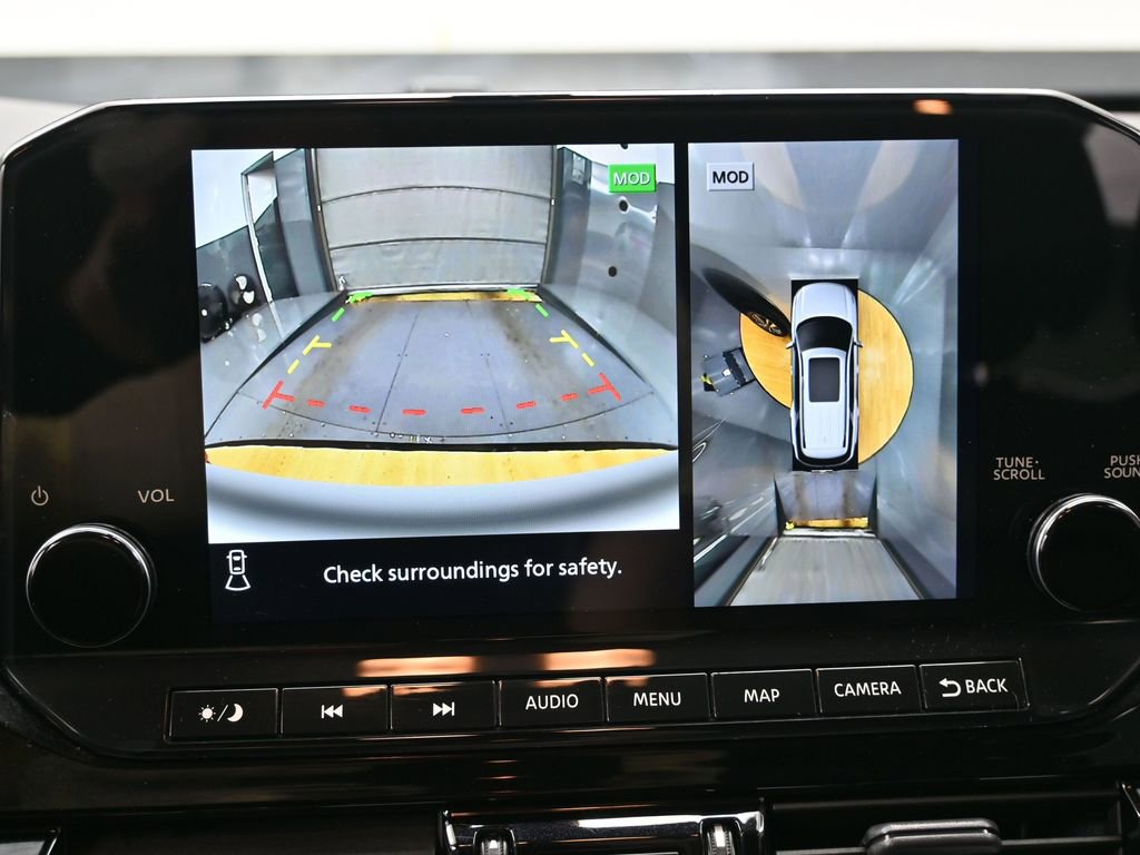 Used 2023 Nissan Pathfinder SL w/ Black Appearance Package image 23