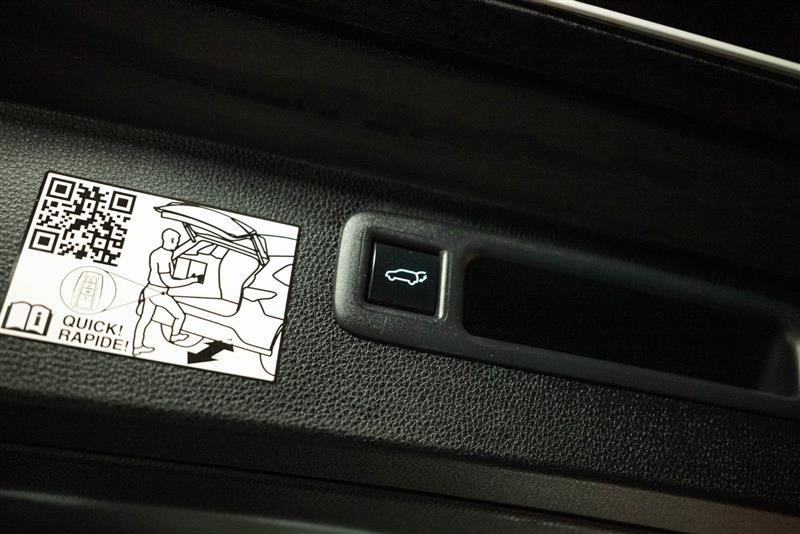 Used 2023 Toyota Highlander Bronze Edition image 8