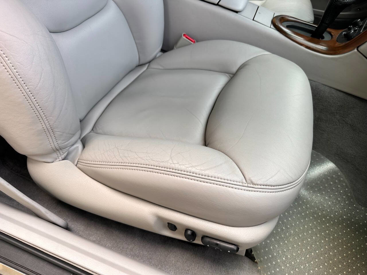 Used 1998 Lincoln Mark VIII RWD image 60