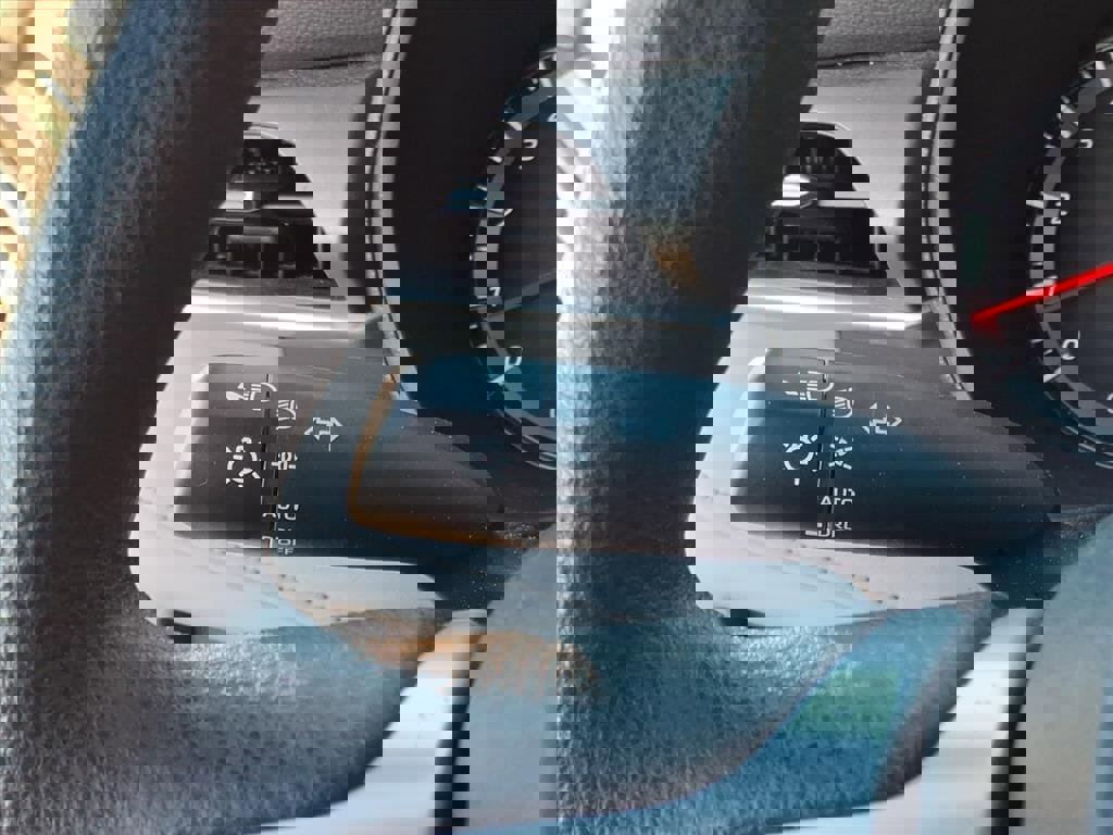 Used 2022 Toyota Highlander L image 16