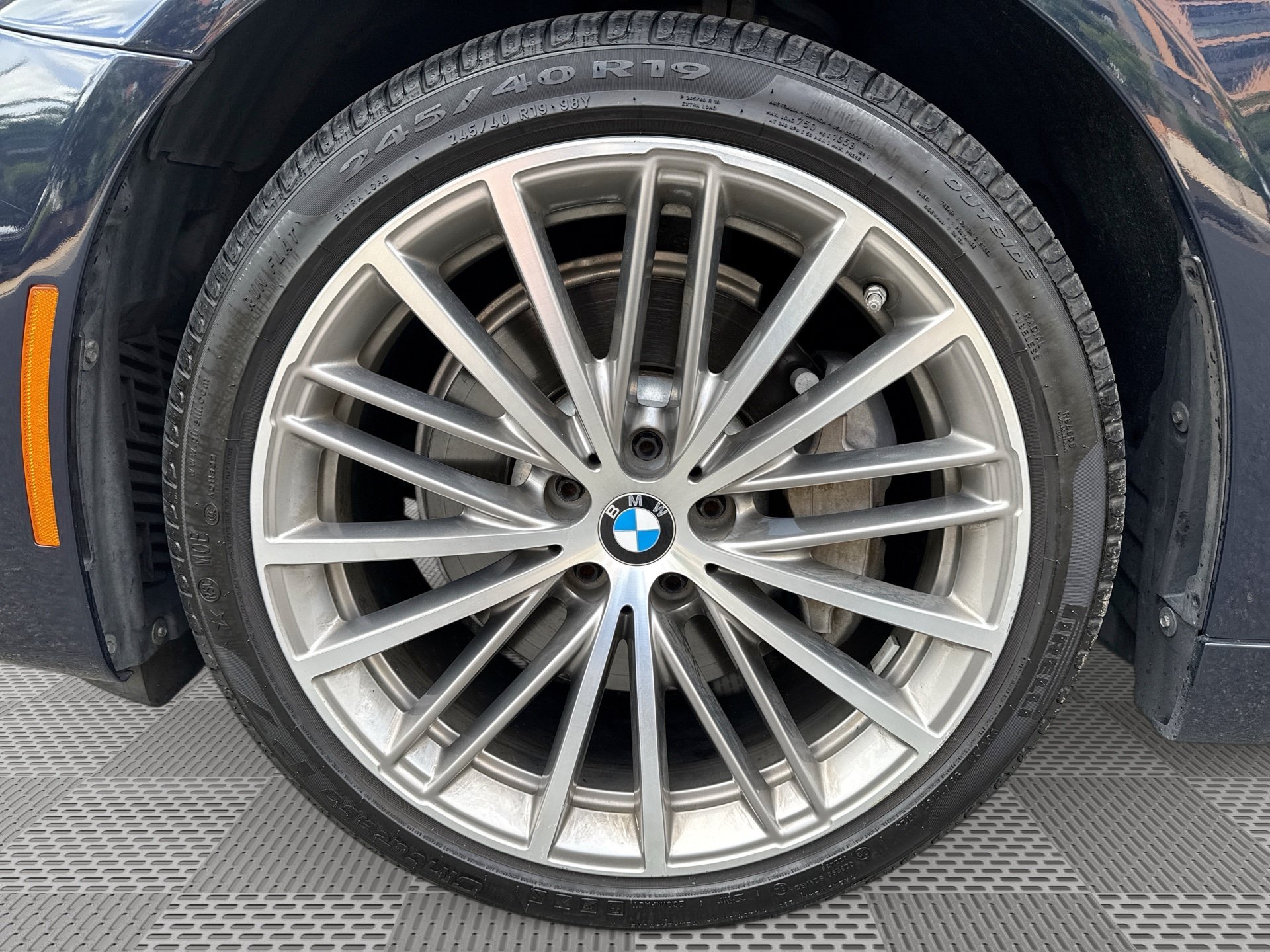 Used 2018 BMW 540i RWD image 19