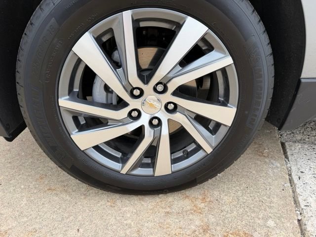Used 2024 Chevrolet Equinox LT w/ LPO, Floor Liner Package AWD/4WD image 9