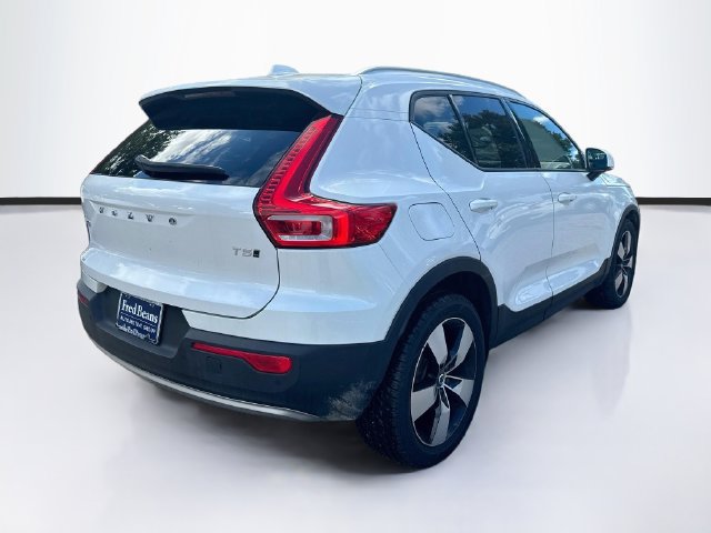 Used 2021 Volvo XC40 T5 Momentum w/ Protection Package Premier AWD/4WD image 9