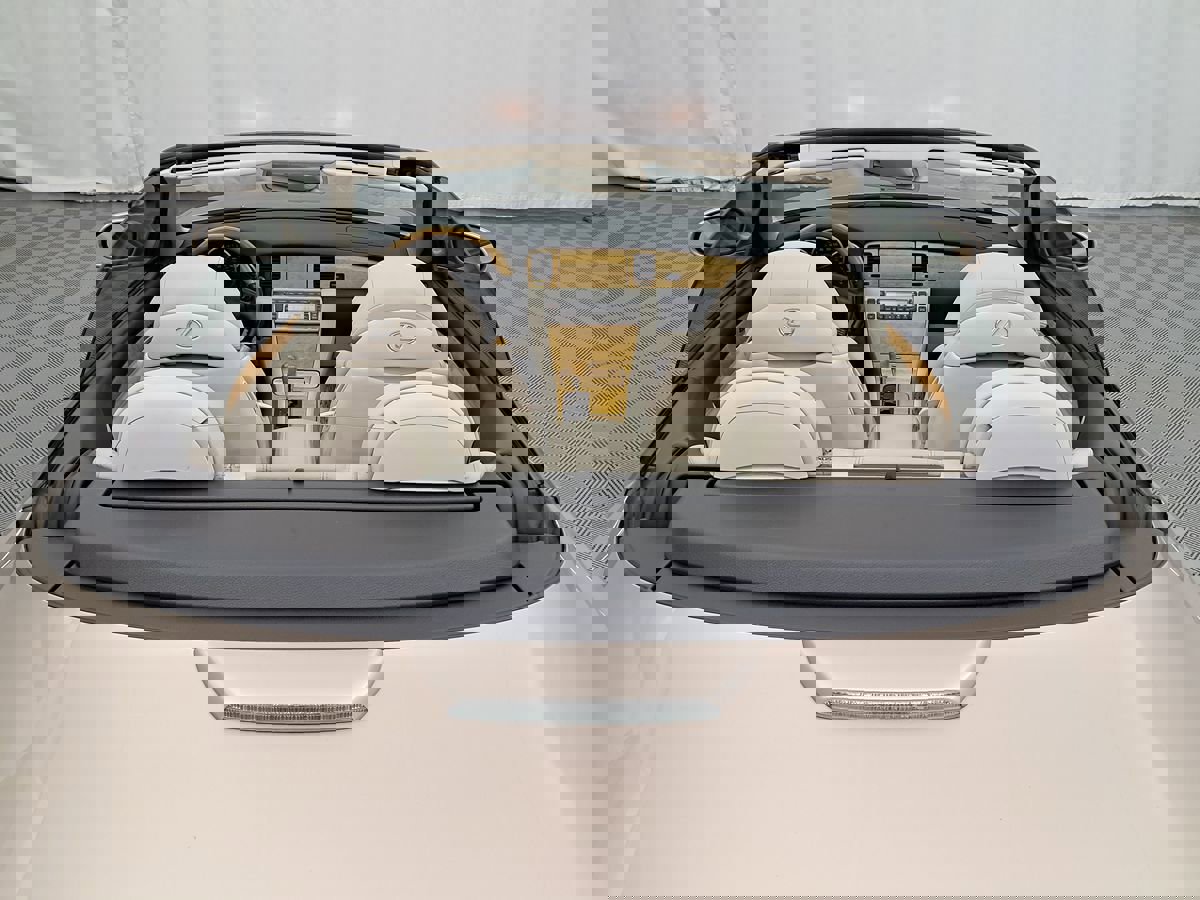 Used 2002 Lexus SC 430 Convertible image 2