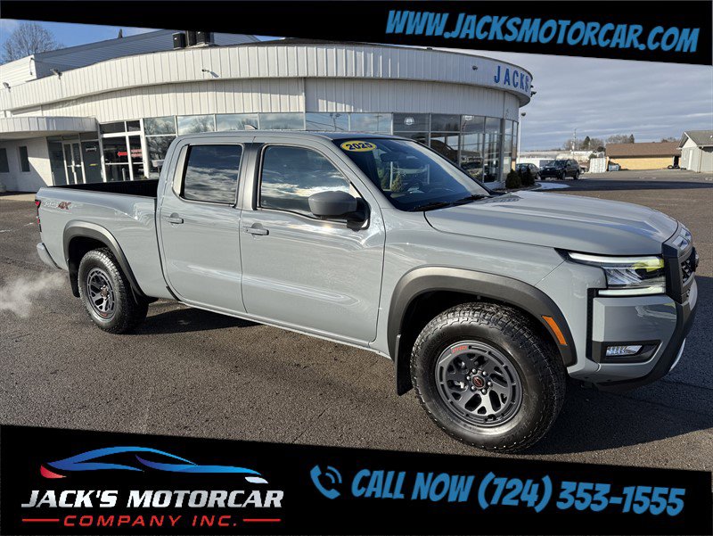 Used 2025 Nissan Frontier PRO-4X w/ Pro Premium Package image 3