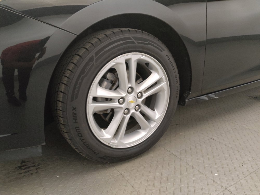 Used 2016 Chevrolet Cruze LT w/ Convenience Package FWD image 31
