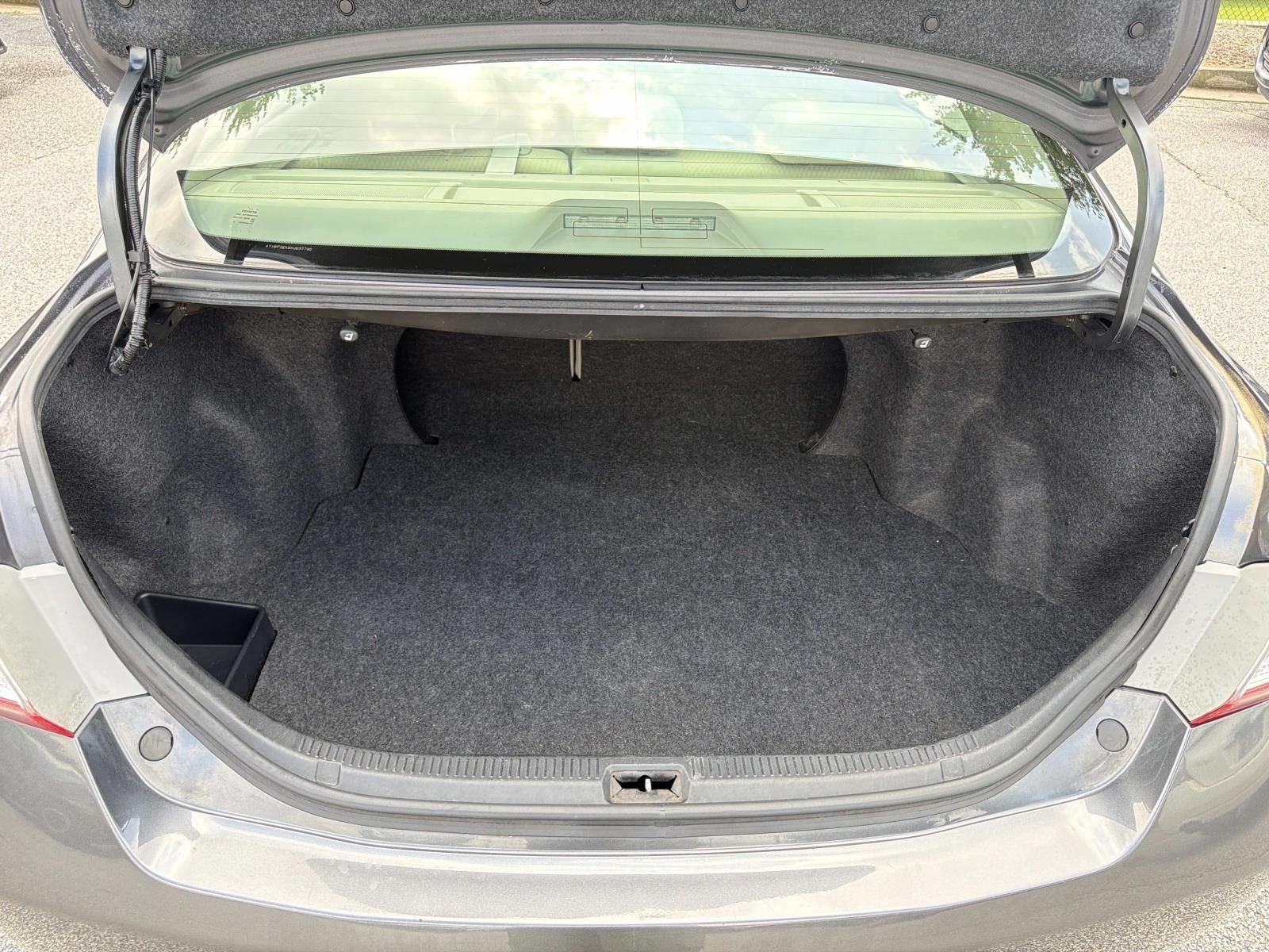 Used 2010 Toyota Camry LE FWD image 18