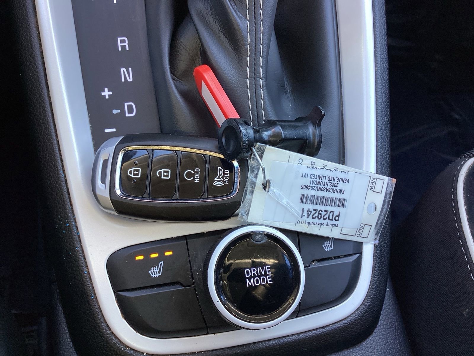 Used 2022 Hyundai Venue Limited w/ Cargo Package image 23