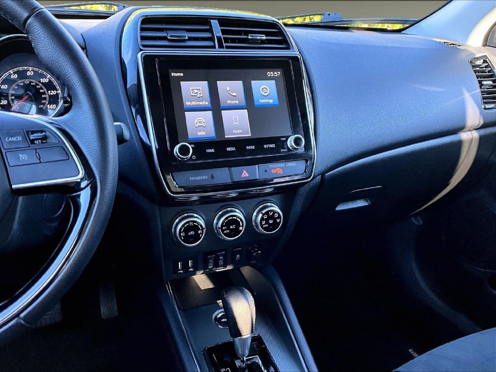 Used 2025 Mitsubishi Outlander Sport SE AWD/4WD image 18