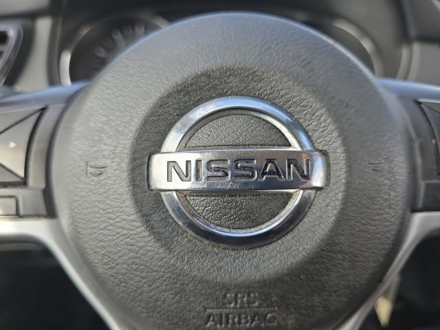 Used 2019 Nissan Rogue S w/ Special Edition Package FWD image 5