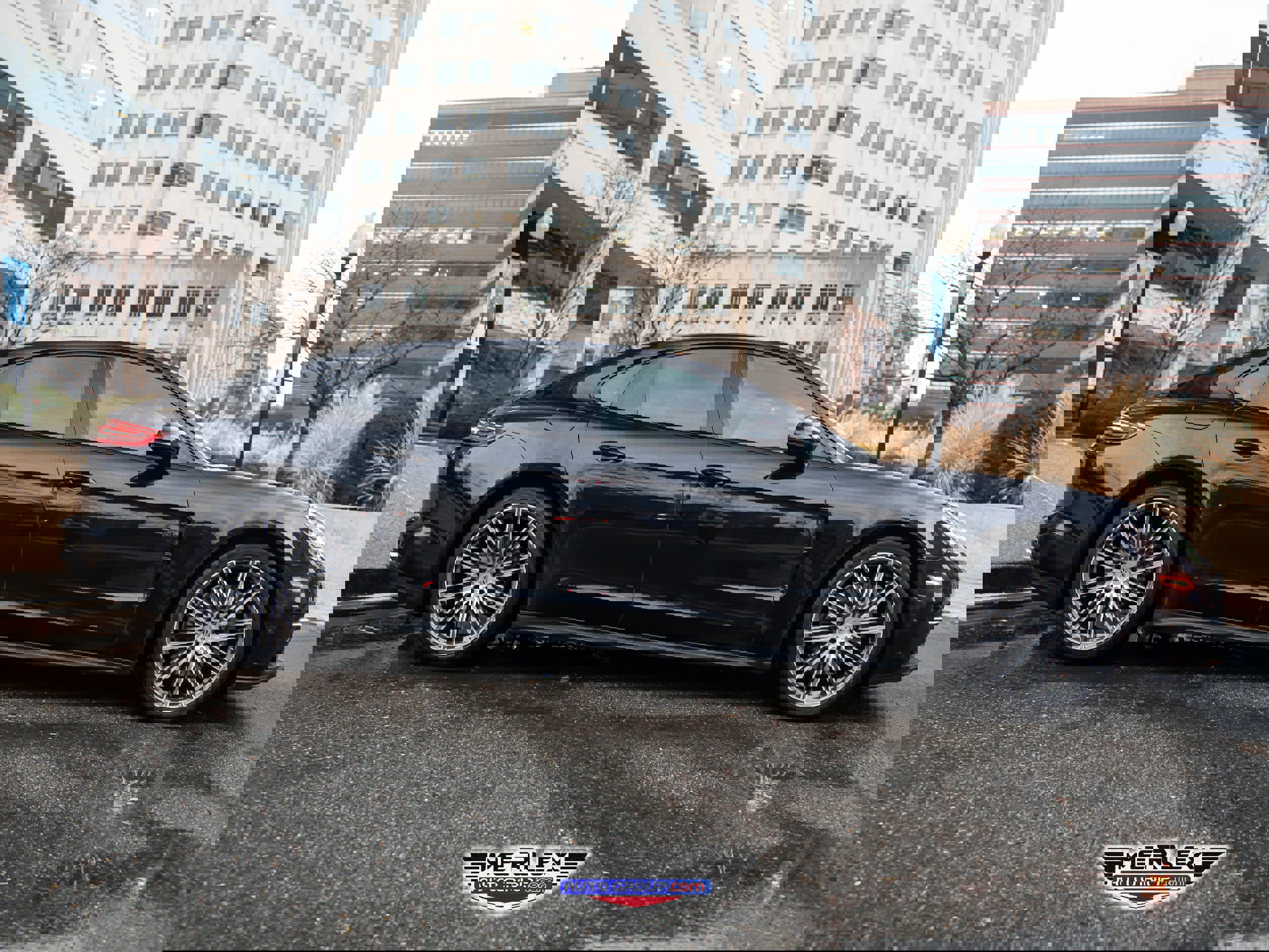 Used 2018 Porsche Panamera 4S w/ Premium Package Plus image 8