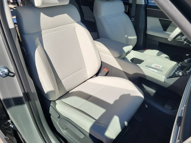 New 2026 Hyundai Santa Fe SE FWD image 16