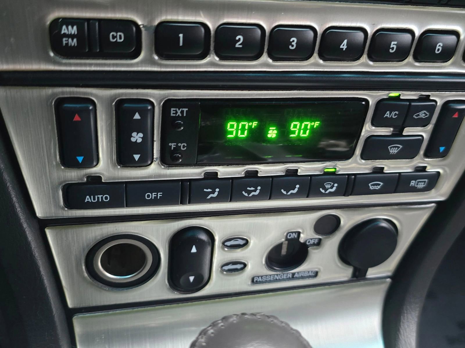 Used 2002 Ford Thunderbird Convertible 2D image 27