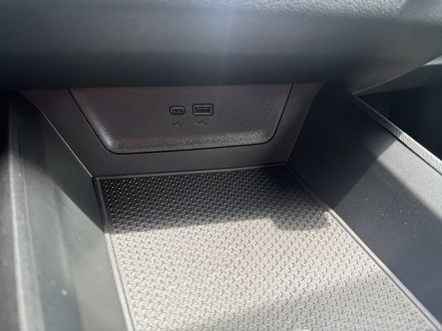 New 2027 Chevrolet Equinox LT w/ Safety and Technology Package FWD image 28