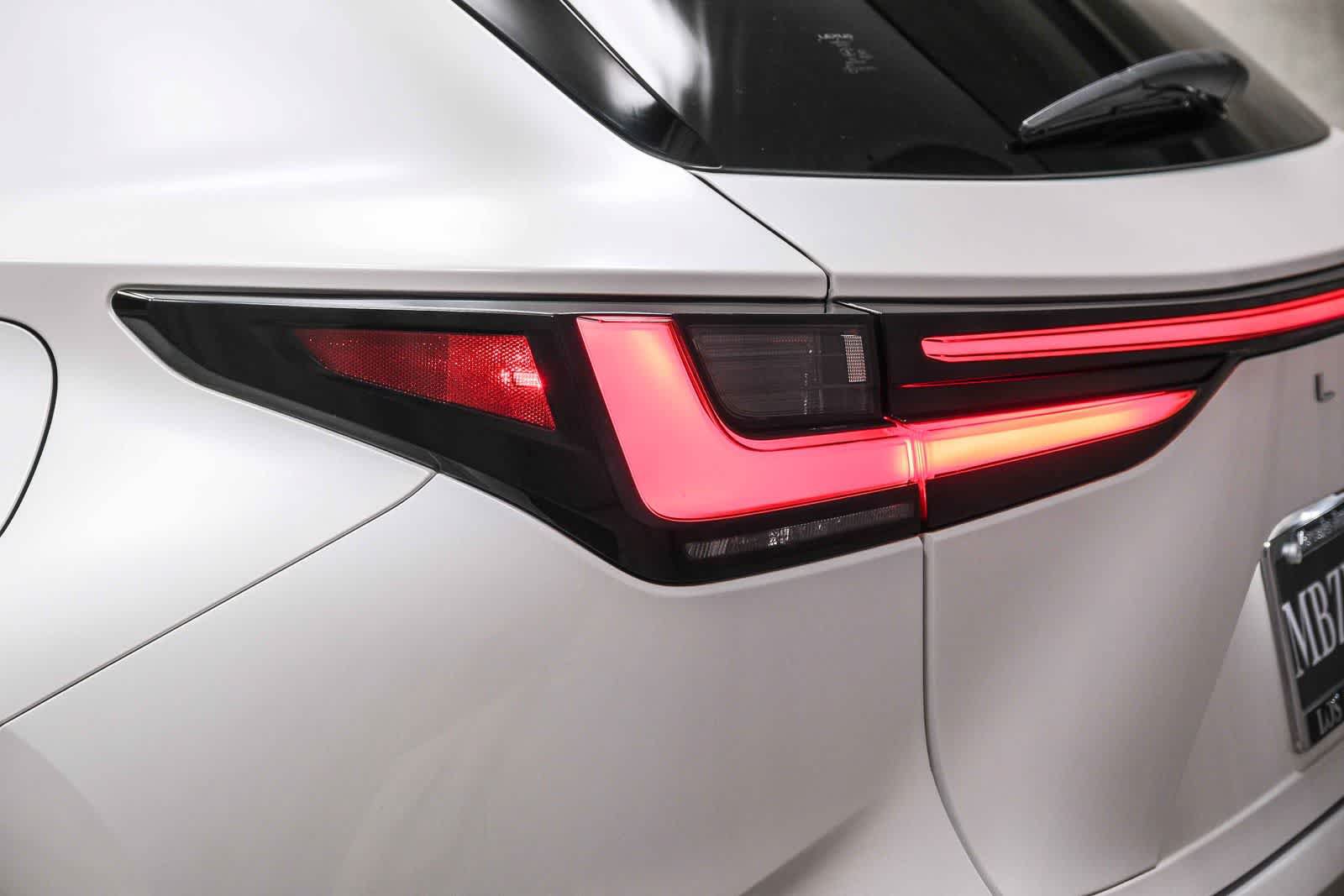 Used 2024 Lexus NX 250 FWD image 7