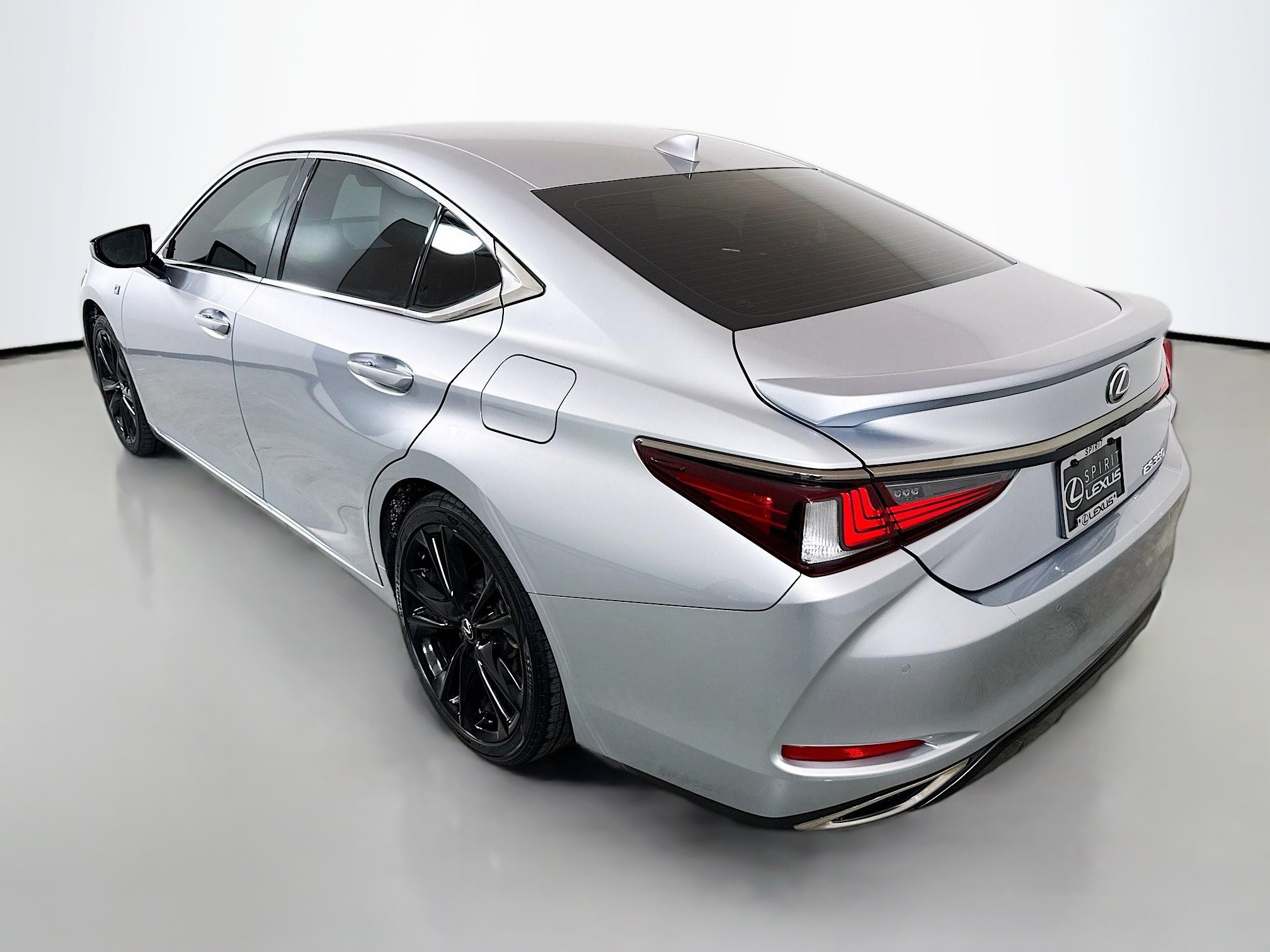 Certified 2023 Lexus ES 350 F Sport w/ Accessory Package (Z2) image 5