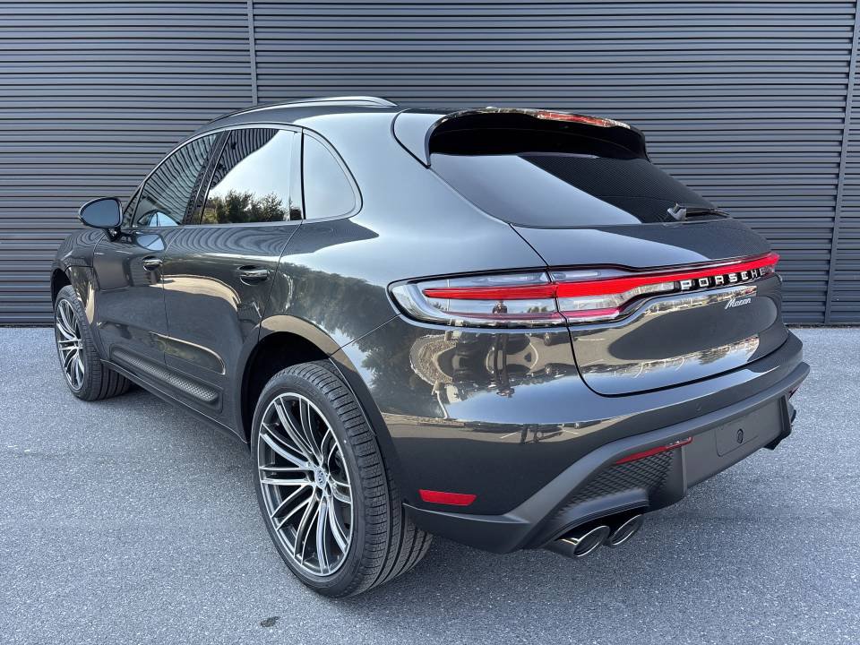 New 2026 Porsche Macan AWD/4WD image 3