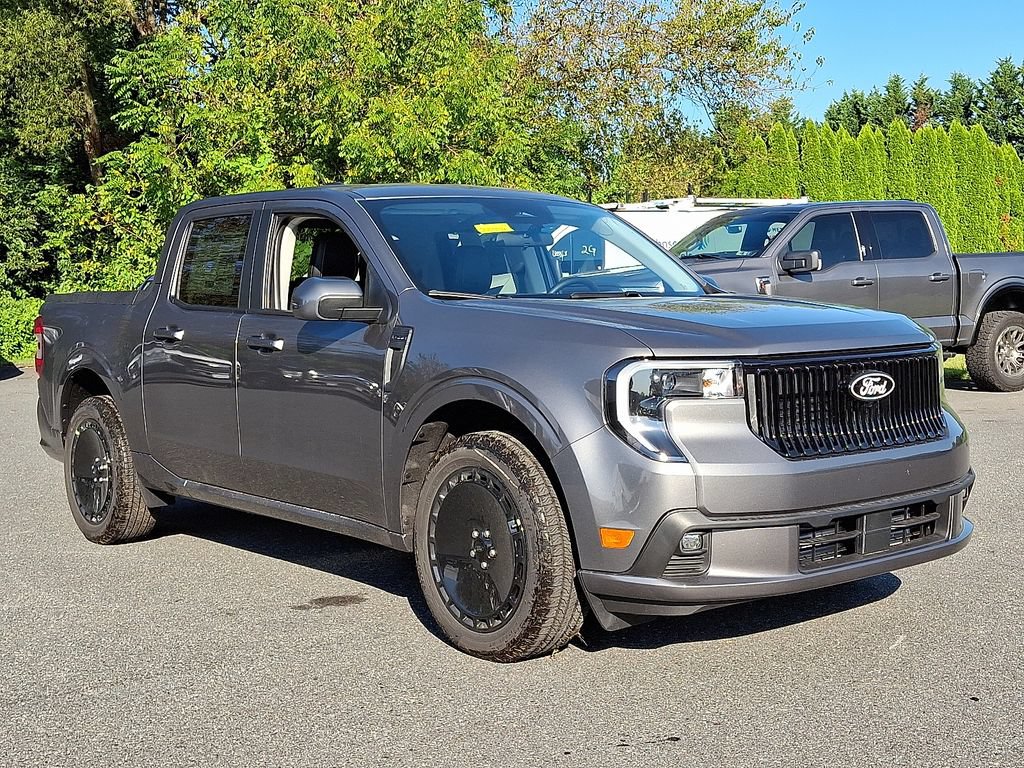 New 2025 Ford Maverick Lobo