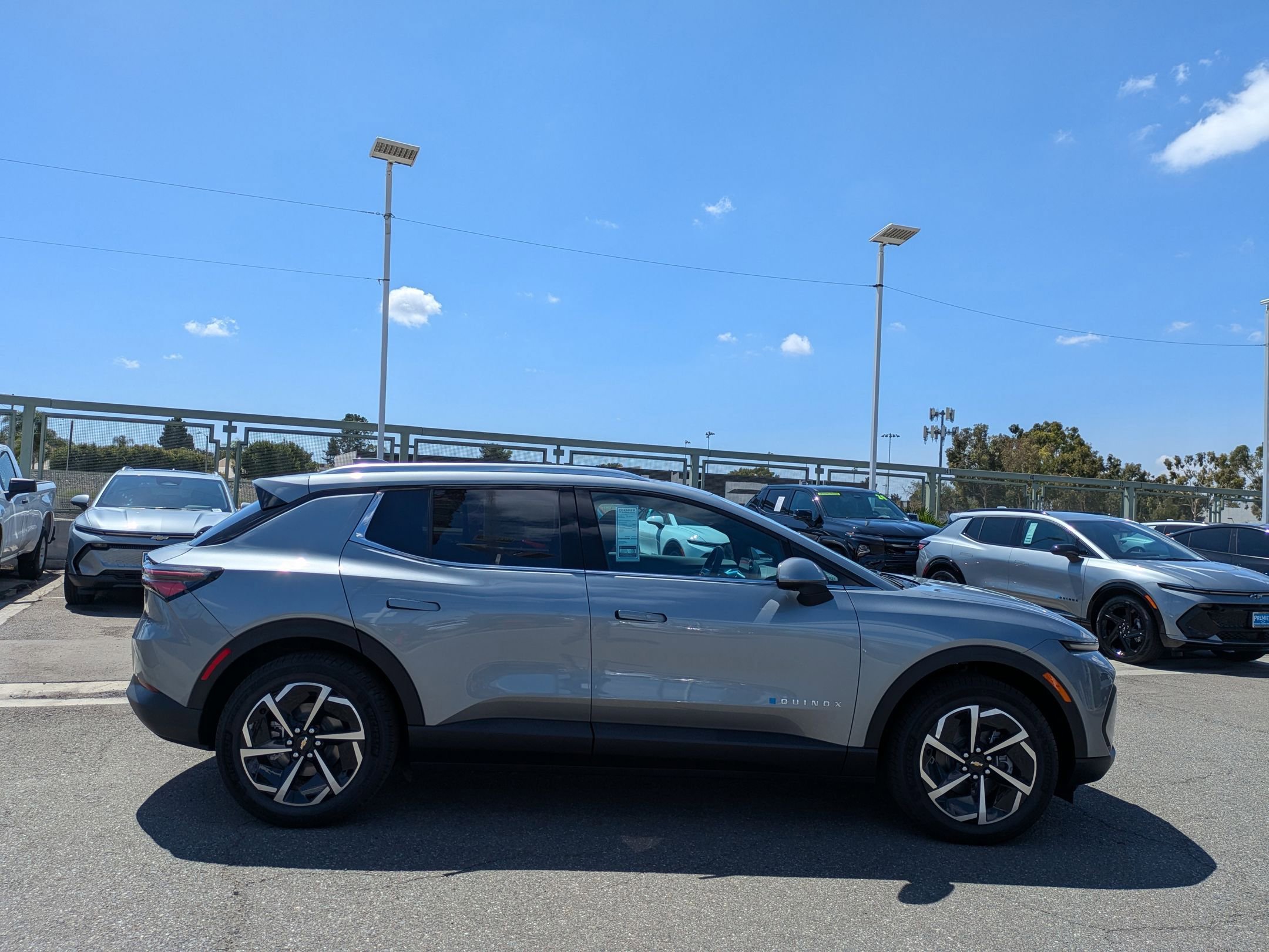 Used 2026 Chevrolet Equinox EV LT image 6